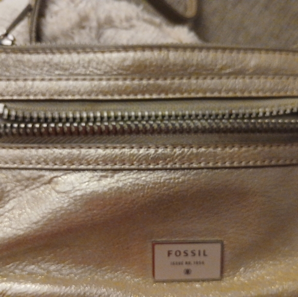 Fossil Metallic Gold Small Crossbody Purse Zip Closure Shoulder Bag Leather - Picture 4 of 9